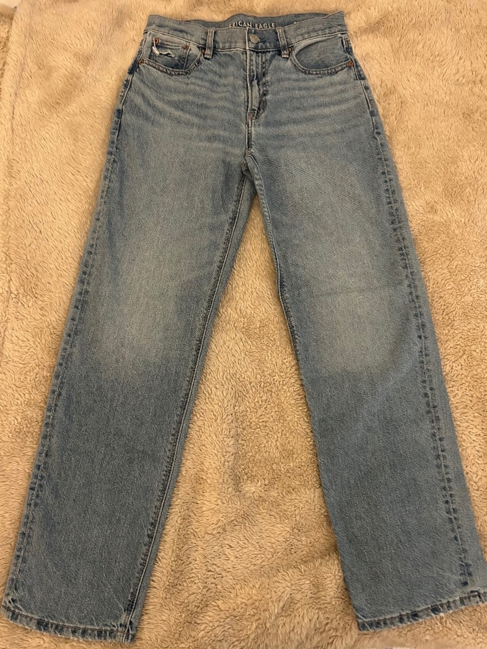 AE Strigid Low Rise Jeans - Picture 1 of 3